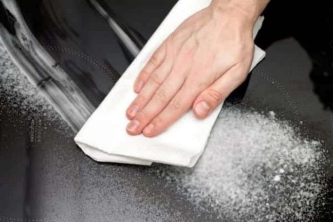 how to clean a glass hob