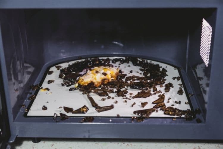 Accumulating food particles indicate your oven need cleaning